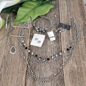 Fashion jewelry bundle 7 items